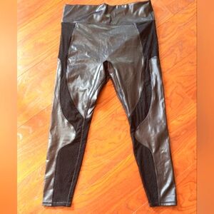 NWT FABLETICS MOTION 365+ CONTOUR HIGH WAISTED LEGGING